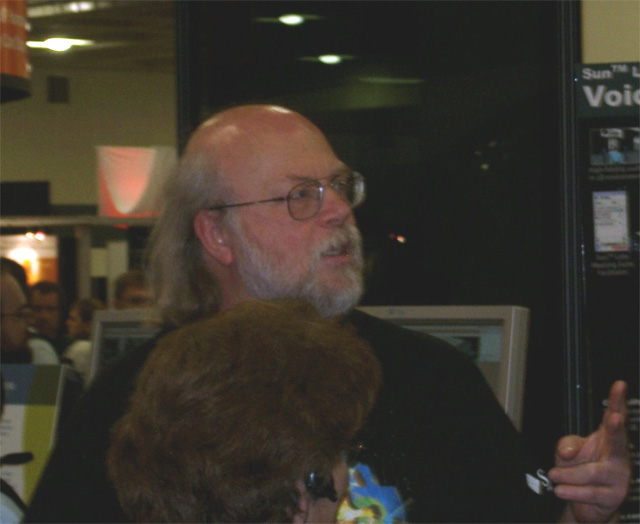 Figura 1 - James Gosling che si aggira per la conference