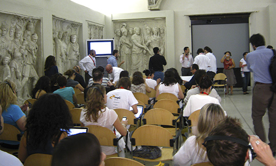 Figura 4 - Cominciano i lavori del panel Internet Better Communication