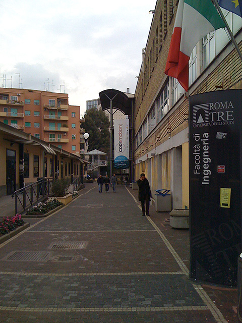 Figura 1 - L'ingresso alla conferenza.