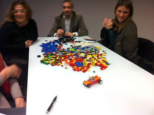 Figura 2 - Cynefin Lego: un’immagine della serata organizzata da MokaByte in collaborazione con ToscanaIn.