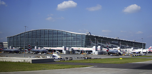 Figura 4 - Il T5 dell’aeroporto londinese di Heathrow rappresenta un caso di applicazione di nuove formule contrattuali a grandi opere, esternamente al dominio IT.