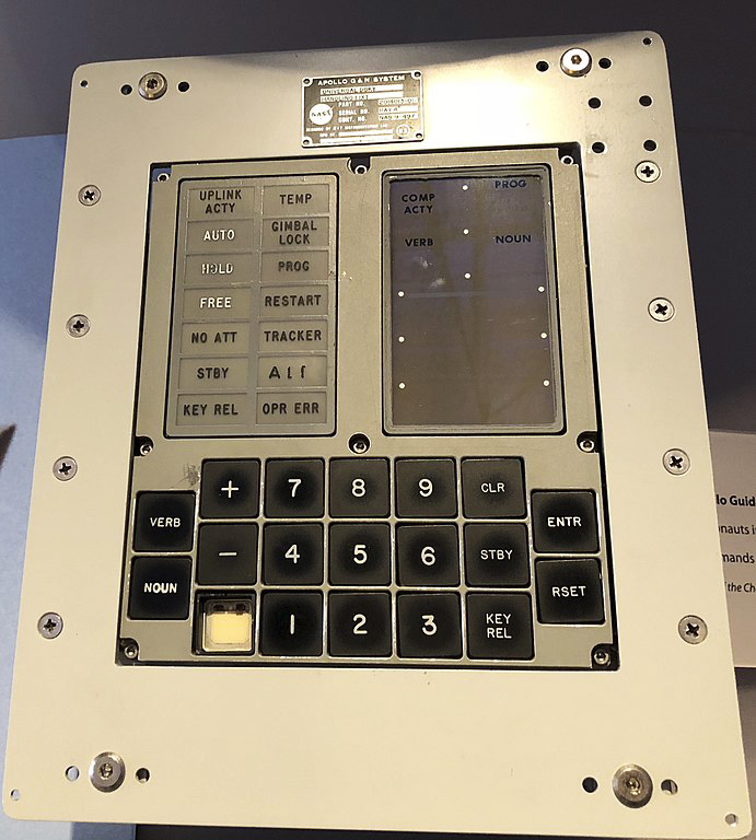 L’interfaccia del computer di bordo delle missioni Apollo.
