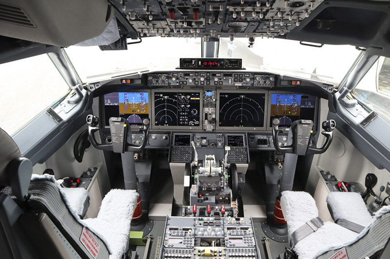 I sistemi di controllo automatico del volo hanno assunto negli ultimi decenni livelli di importanza e complessità sempre crescenti.