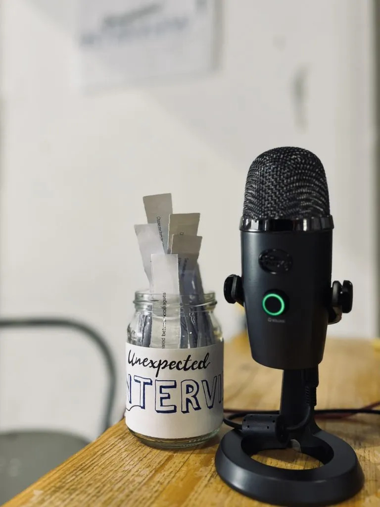 Figura 6 - Non chiamiamola “podcast”: l’intervista imprevista è un modo per stimolare la riflessione sulla relazione tra gioco, lavoro e vita personale.